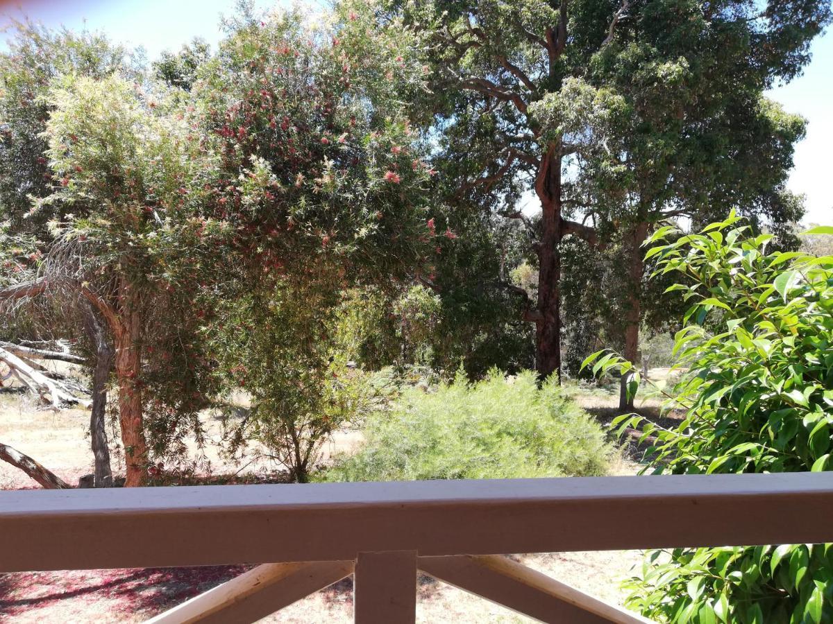 Woodlands Of Balingup Bush Cottages Bagian luar foto