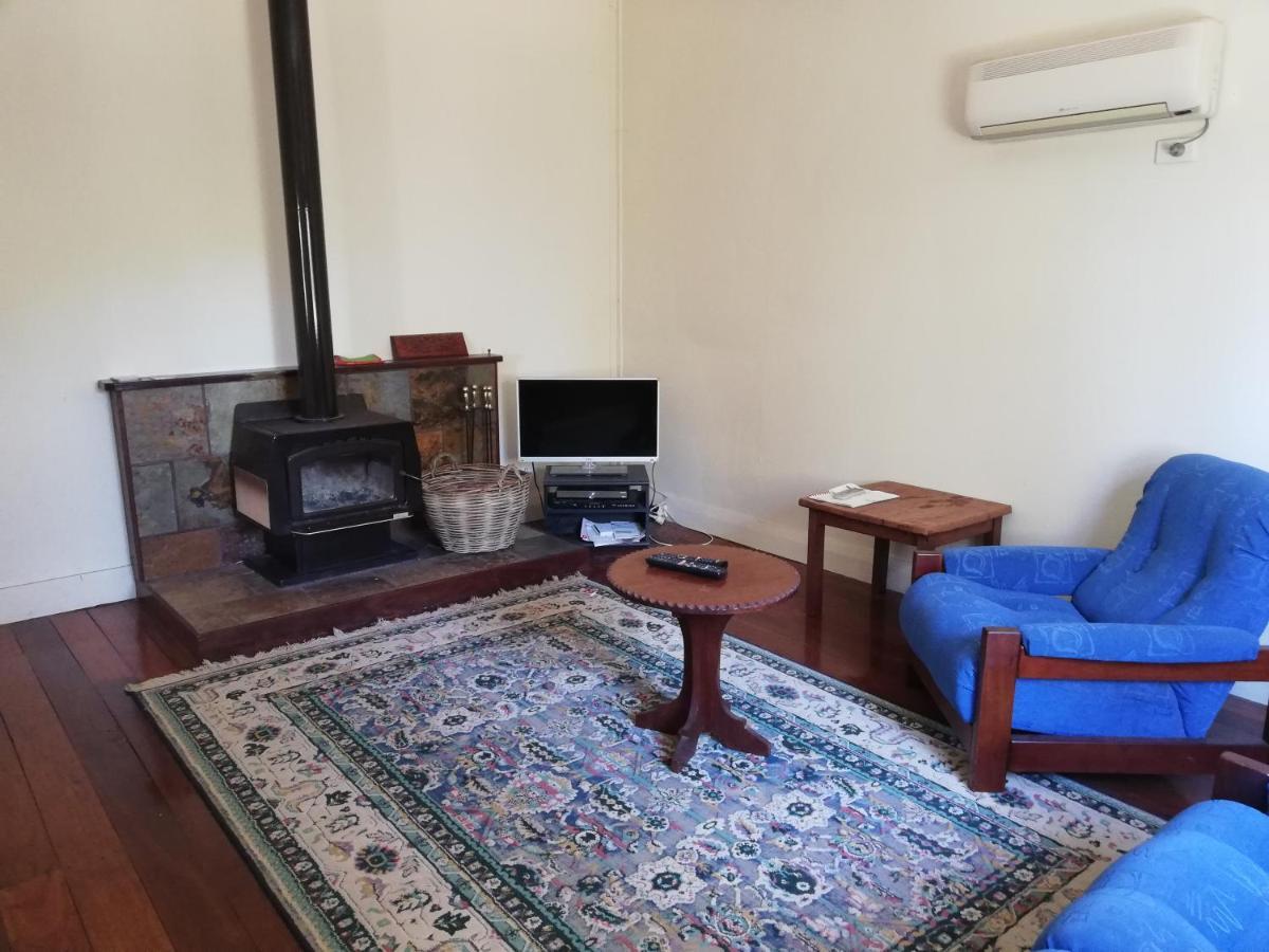 Woodlands Of Balingup Bush Cottages Bagian luar foto